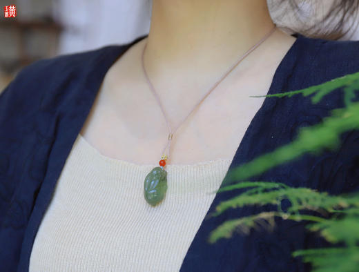 和田玉【玉兔】吊坠 配精美挂绳 商品图5