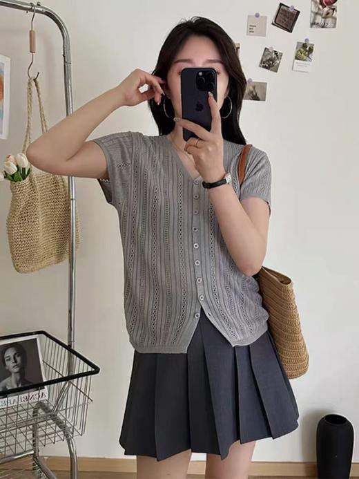 仅限11.11，不参与退 【孤品捡漏】G119条纹灰色冰丝镂空针织衫-喜出 商品图0