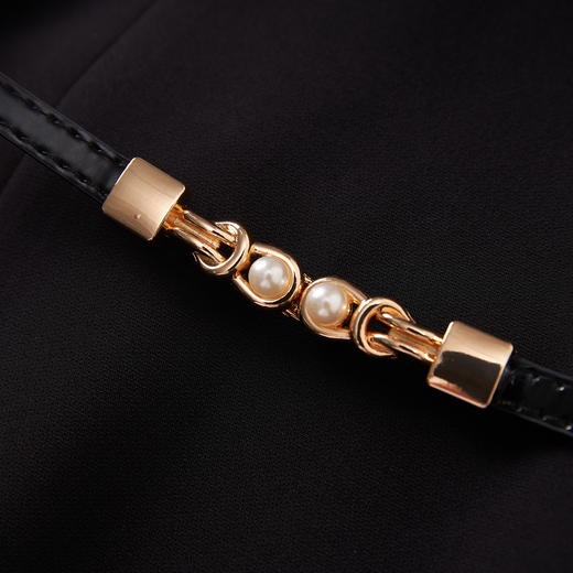 「高货wl」全新升级【铂金会员358/天猫479/差价121】(95709)洛诗琳2025秋季优雅设计感不规则荷叶边拼接收腰连衣裙女 商品图2