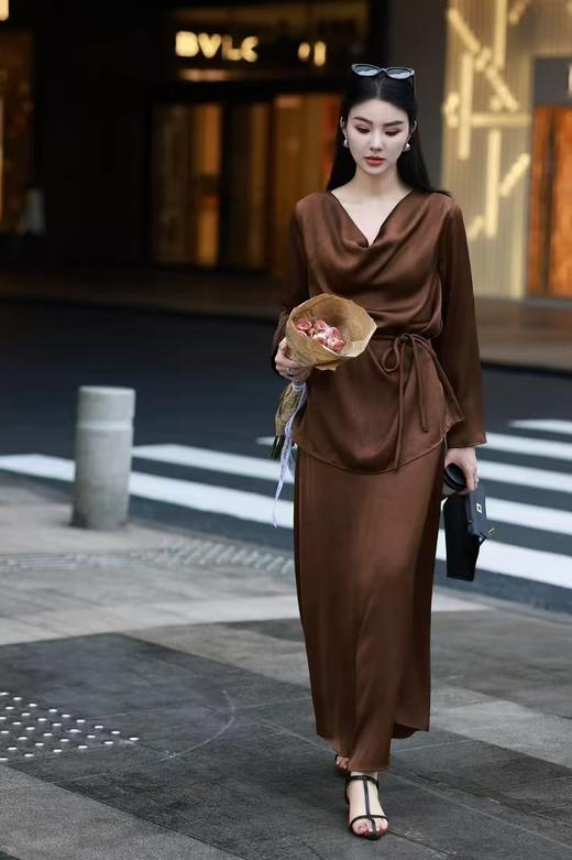 QG0827#冷素雅高级感·醋酸荡领套裙 商品图0