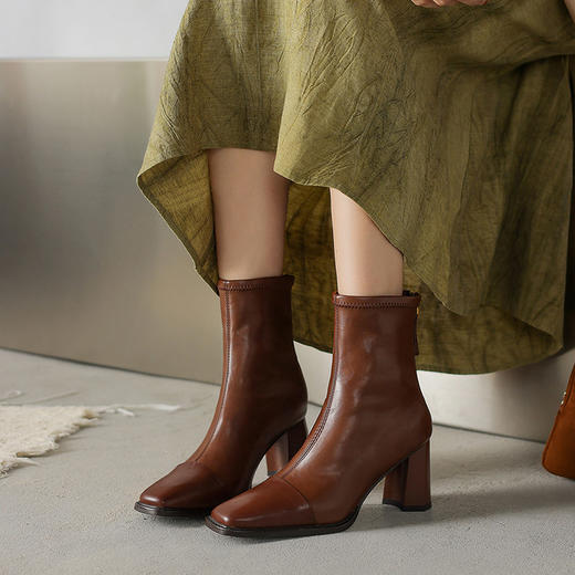 【预售5天】巨软!复古棕色方头粗跟短靴女后拉链新款春秋单靴裸靴瘦瘦靴WC&M3490 商品图1