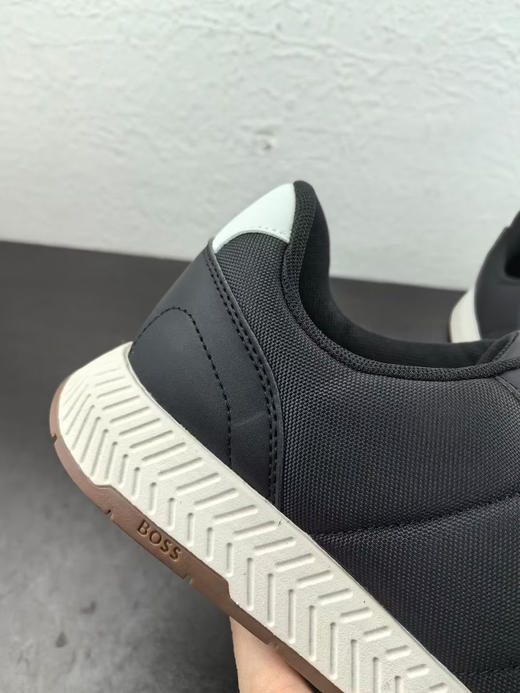 原单正品 HUGO BOSS雨果博斯男鞋 超轻休闲运动鞋 上脚舒适 产地 越南 码数  44码五双，无原盒 商品图5