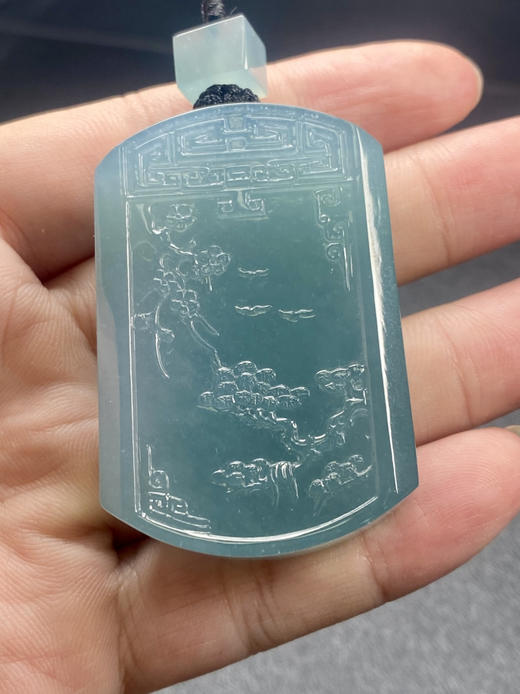 【FC0130】翡翠蓝水梅竹牌挂件  庄厚大气  色泽清雅 玉质温润细腻 雕工精美  君子牌 商品图3