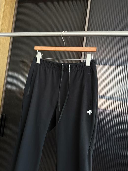 点此购买 迪桑特RUNNING女士梭织防晒速干直筒运动裤 bk 328635 商品图13