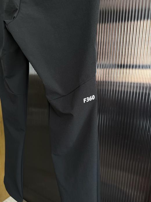 点此购买 迪桑特RUNNING女士梭织防晒速干直筒运动裤 bk 328635 商品图12