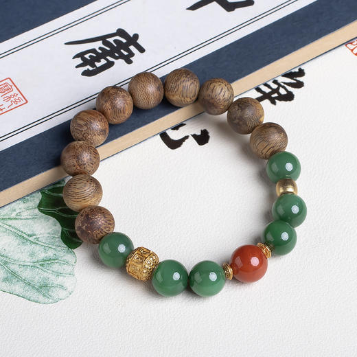 xy0574沉香南红碧玉手串 商品图3