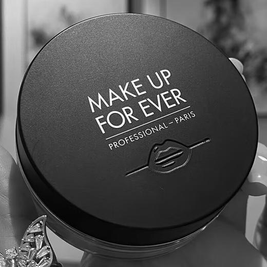 【品牌授权】玫珂菲清晰无痕定妆散粉 8.5g 无痕定妆散粉 粉质细腻 上脸隐形无痕 打造柔焦哑光肌 控油不拔干 商品图3