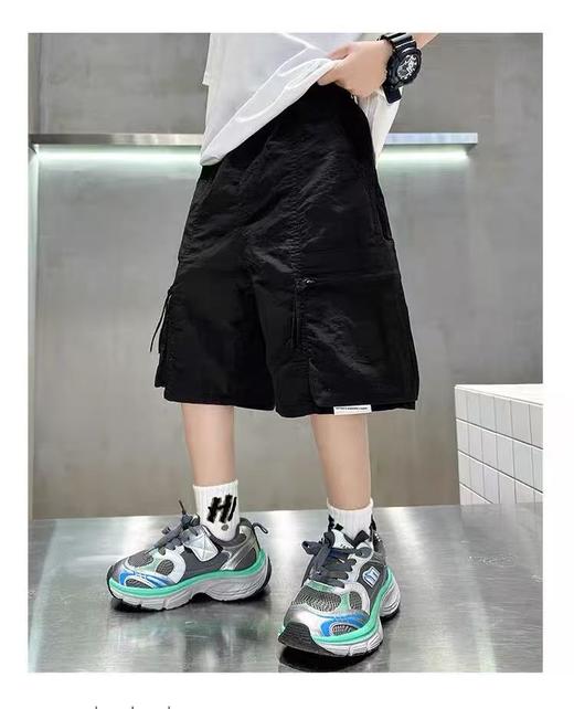 【孤品捡漏】G136男童黑色口袋休闲短裤-喜出 商品图2