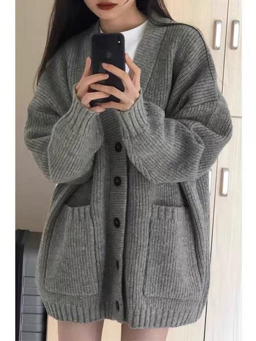 【孤品捡漏】G155灰色五粒扣开衫毛衣-喜出 商品图0