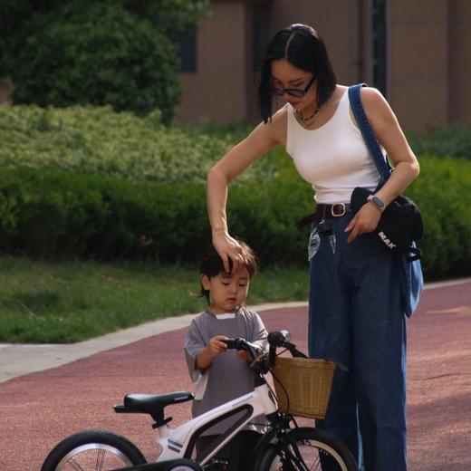 初秋上新！！不挑人谁穿谁瘦！charge直筒腰包拖地裤 商品图3
