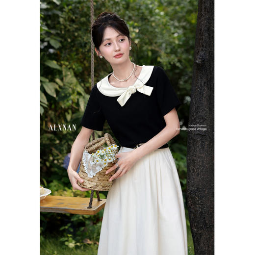 鹿向南「风传花信」黑色法式气质短袖T恤女夏独特设计感拼色上衣 商品图4