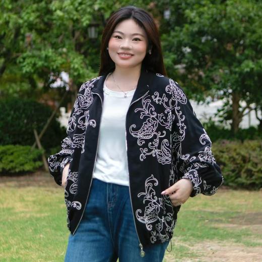 现货，今天发出！【刺绣翻领外套】限量39件，花姐专订！售完不补！下摆抽绳，重工刺绣款，拉链夹克，气质秋季开衫上衣，中长款外套，无弹，底部：100%莱赛尔，装饰线：100%棉 商品图9