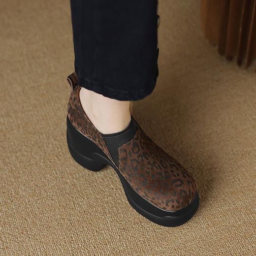 【预售5天】真皮豹纹厚底粗跟一脚蹬深口单鞋小个子女复古女鞋DTN&510-2 商品图3