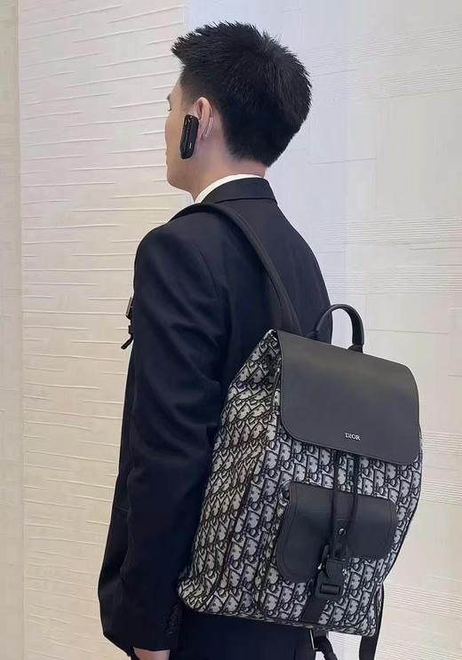 DIOR迪奥 可调节肩带磁扣开合 粒面牛皮革 双肩包 男款 米色拼黑色（LZ） 商品图1