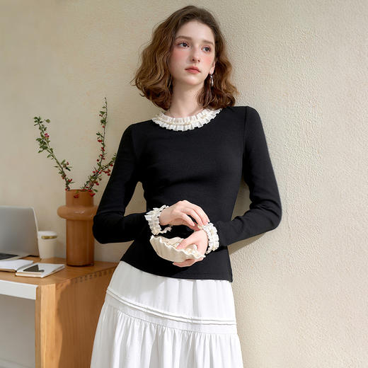 西遇珍珠点缀花边针织衫T恤女秋季修身显瘦内搭长袖打底衫V3151290 商品图0