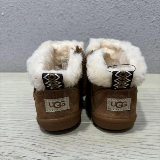 2楼UGG靴子 儿童男女同款金西靴，吊牌价599 商品图2