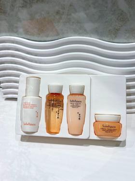 【香港直邮】SULWHASOO雪花秀滋盈肌本套盒水乳中样 (激活肌底精华液8m1+滋盈琉光润颜水15ml+滋盈琉光润颜乳15ml+滋盈琉光面霜5ml)