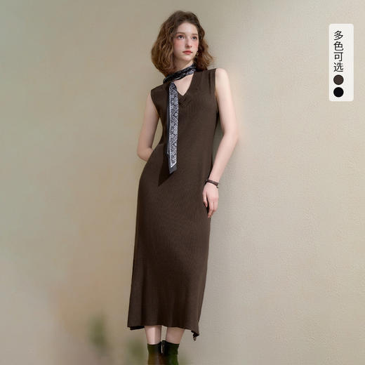 西遇气质通勤V领针织连衣裙女秋季配丝巾宽松显瘦直筒背心裙H0051312 商品图0