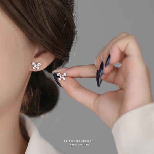 【蝴蝶越境】S925纯银镶锆石蝴蝶耳钉【YXS-E5723】 商品图3