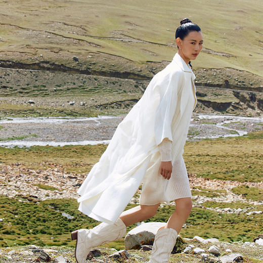 真丝羊绒相拼格桑花手工毛毡女大衣  SJF97W318N 商品图2