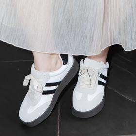 现货【百搭真皮休闲鞋】加宽厚底，大码定制，加大加肥，不挤脚，走路很放松！37-41鞋码，鞋面：真皮牛反绒+头层牛皮 内里：头层牦牛皮 垫脚：头层牛皮 鞋底：防滑耐磨橡胶大底 鞋底厚度：3厘米