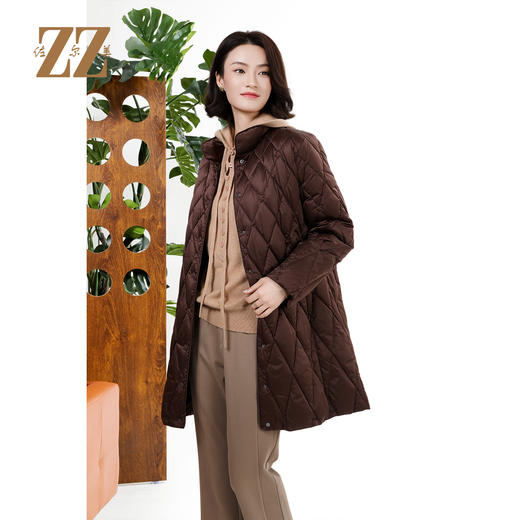 佐尔美秋冬新款 简约90绒立领菱格纹中长款羽绒服女 M44YY03 商品图3
