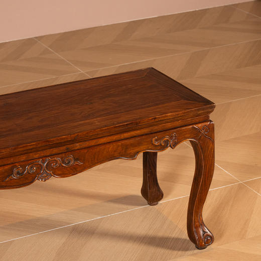 清早期	黄花梨束腰三弯腿拦水线独板炕几 商品图3