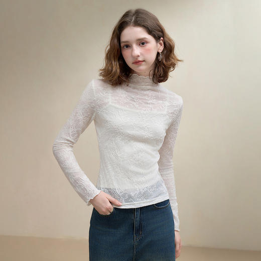 西遇立体提花肌理感长袖T恤女秋季轻薄花边半高领设计感上衣V2951289 商品图3