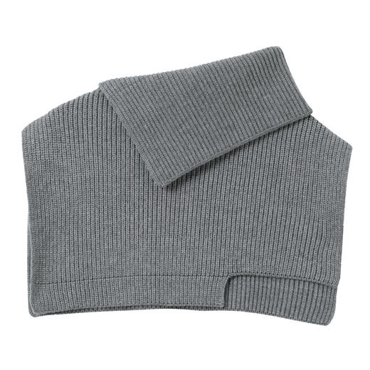 三彩2025新款纯色高领外搭大衣披肩针织保暖百搭女时髦氛围感短款 商品图4