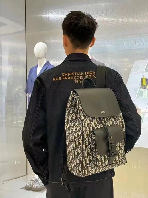 DIOR迪奥 可调节肩带磁扣开合 粒面牛皮革 双肩包 男款 米色拼黑色（LZ） 商品图0