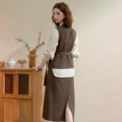 西遇法式高级感气质通勤套装女秋季收腰马甲搭半身裙两件套V3055140（不含衬衫） 商品图4