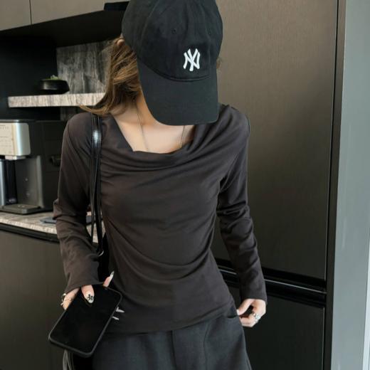 【视觉魔法藏肉款】一字荡领修身长袖打底衫 商品图4