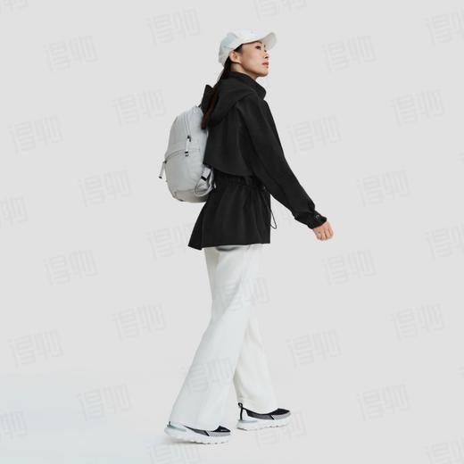 点此购买 迪桑特WOMEN'S STUDIO系列春秋季女士梭织外套 bk 328762 商品图5