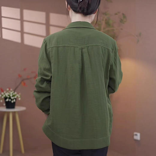 时尚翻领单排扣纯色开衫2025早秋新款Z休闲百搭中年女装大码外套 商品图4