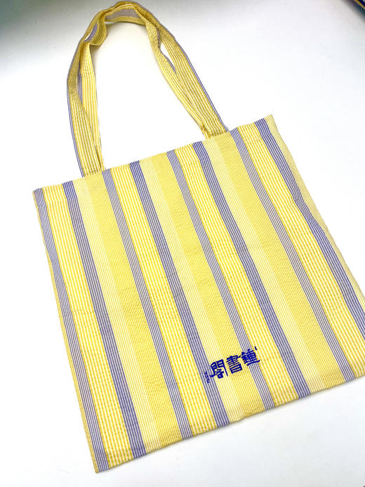 钟书阁盐缩布条纹帆布单肩包 商品图4