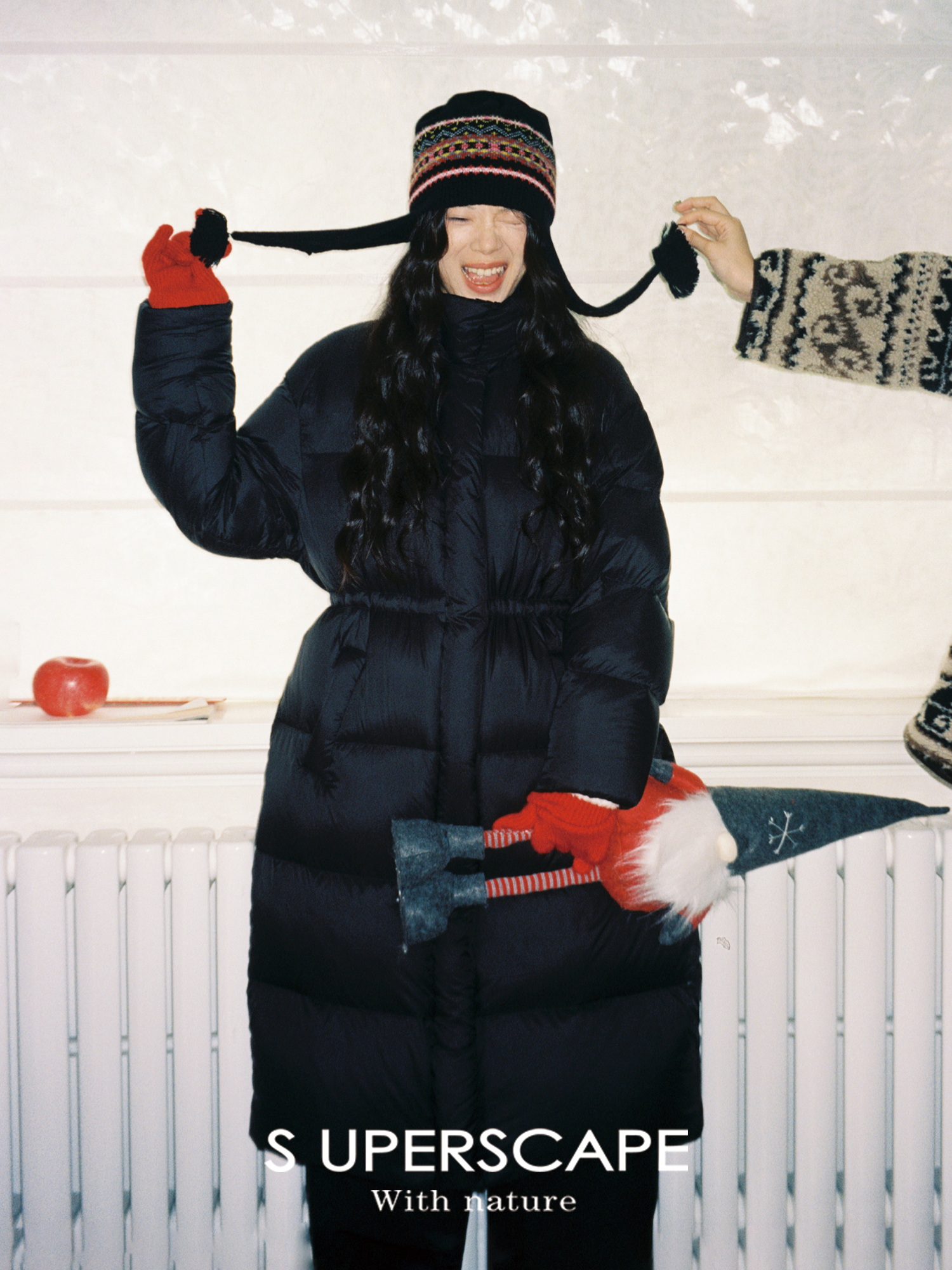 SUPERSCAPE素舶 简约实用可拆卸调节帽子收腰长款条格泡芙羽绒服