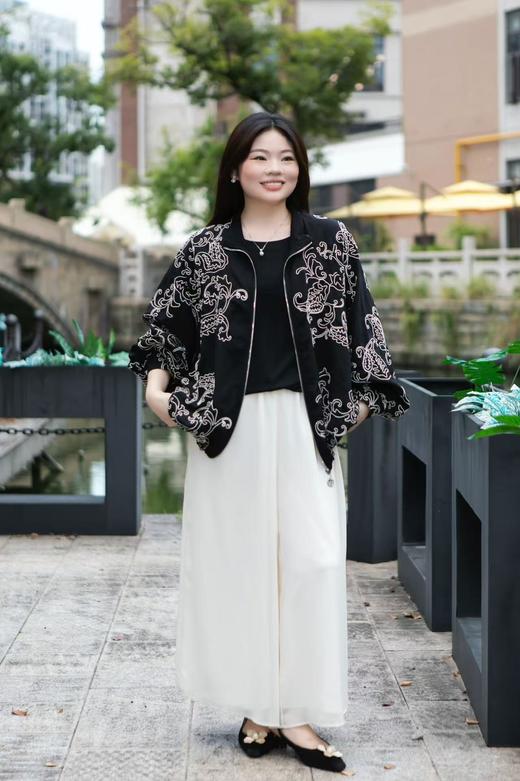 现货，今天发出！【刺绣翻领外套】限量39件，花姐专订！售完不补！下摆抽绳，重工刺绣款，拉链夹克，气质秋季开衫上衣，中长款外套，无弹，底部：100%莱赛尔，装饰线：100%棉 商品图5