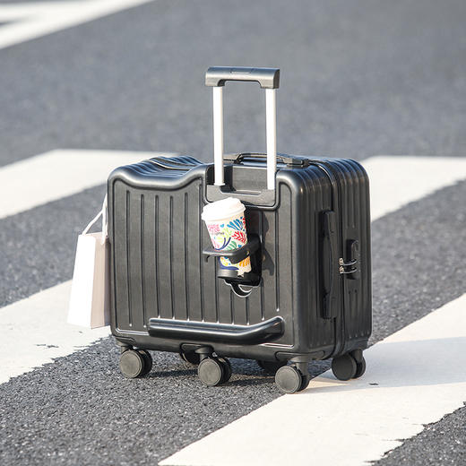 新款幼儿童骑行箱 【宝贝出游神器🎒】可坐可骑的22寸儿童行李箱🚗，万向轮6轮旅行箱，旅行收纳+趣味骑行，一箱多用，孩子超爱！ 商品图9