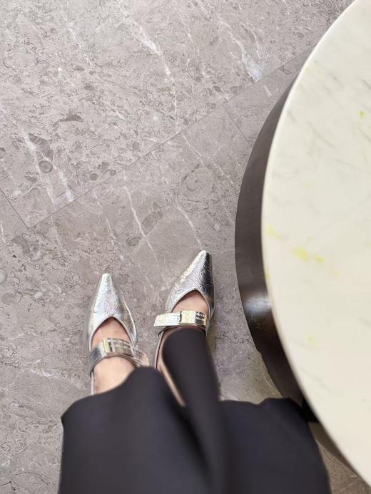 时髦尖子|法式真皮内增高金属扣单鞋 商品图4