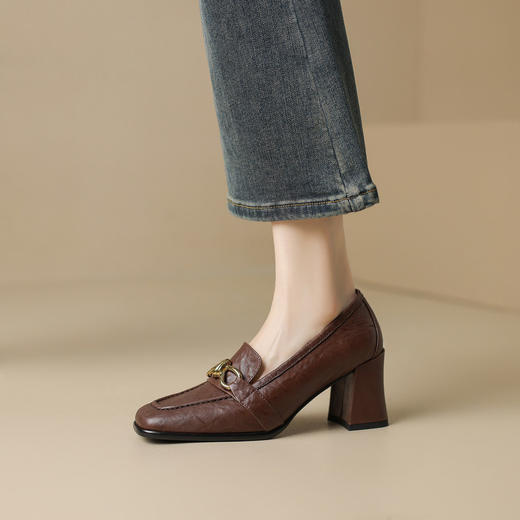 【预售5天】软羊皮高跟乐福鞋女新款法式复古金属扣方头粗跟单鞋通勤小皮鞋WXJFG&W457 商品图2