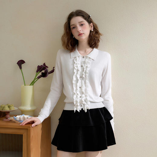 西遇法式重工木耳花边名媛风针织衫女秋季收腰显瘦短款外套V3055139 商品图2