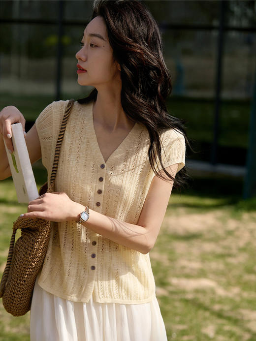 凉感多巴胺打褶小蛮腰V领小飞袖镂空短袖针织衫 商品图0