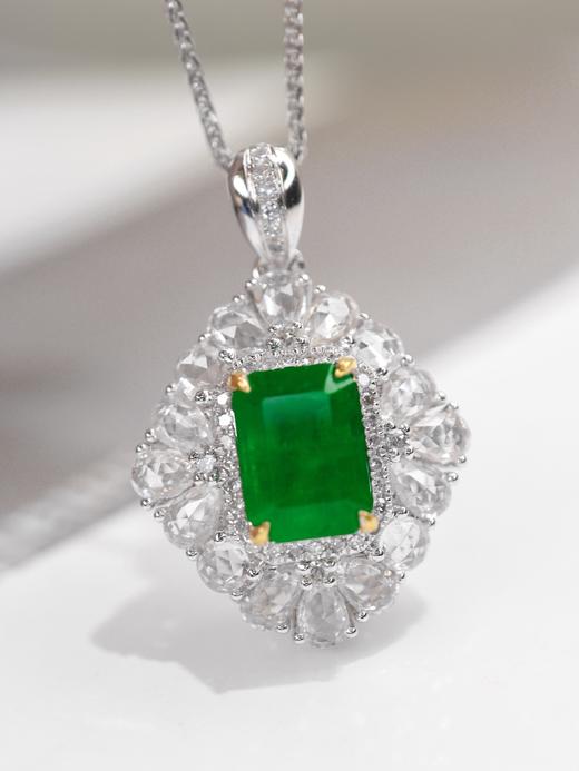 1.5ct刻面祖母绿吊坠 商品图1