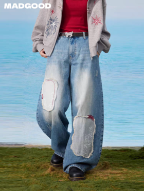 马得工地/MDGDKZ13250/反贴布毛边走线绣花弯刀牛仔裤