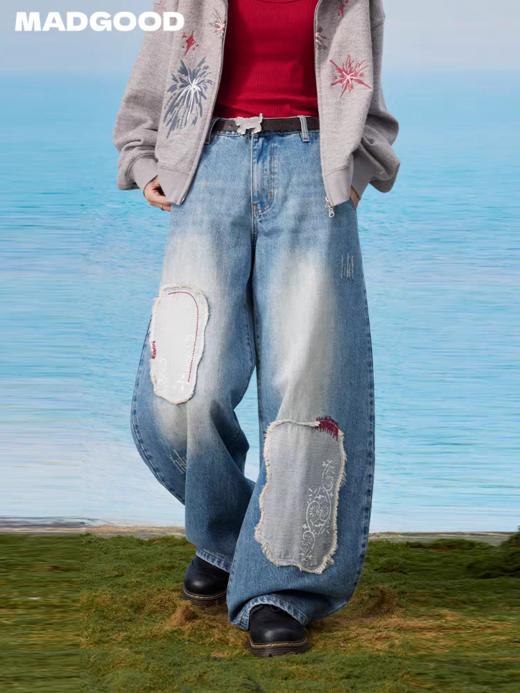 马得工地/MDGDKZ13250/反贴布毛边走线绣花弯刀牛仔裤 商品图0