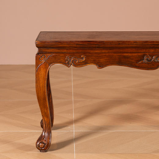 清早期	黄花梨束腰三弯腿拦水线独板炕几 商品图2