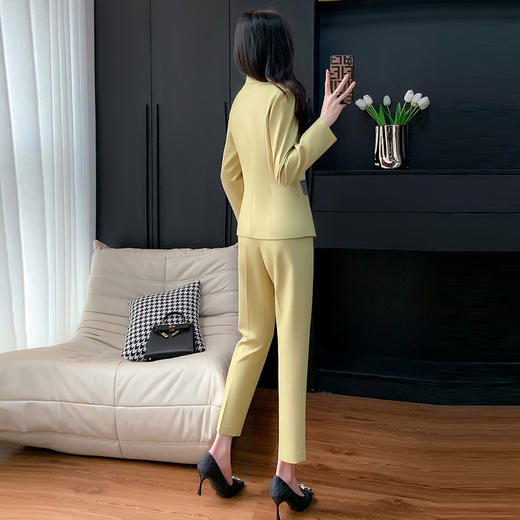 奢姿女装2025新款气质翻驳领职业套装女士灰色拼接时尚西装两件套250082185 商品图3