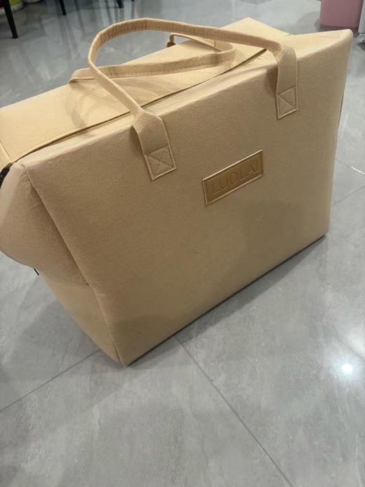 罗莱正品蚕丝被。100%蚕丝。正品，原包装，随便对比！带包装吊牌，好货一批。官网3斤1799,我们这款重1750克。约3.5斤。尺寸200×230 商品图2