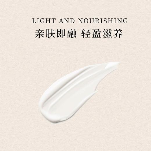 【身体乳230ml+护手霜60ml】SETH WOOD法国进口身体乳，37°C即触细腻乳霜质地，丝滑好吸收保湿修复，木质香为基底，香味持久丰富配礼盒+礼袋。 商品图4