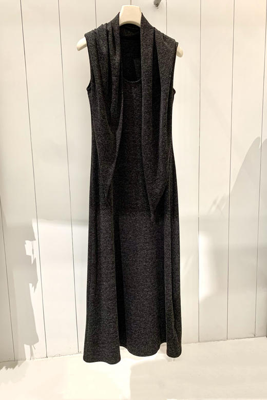 【门店同款】ENJOY秋季“浮光织影”披肩背心裙 165544874 商品图0